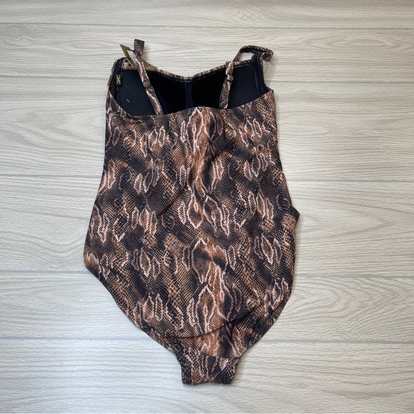 Nip Tuck Swim Joanne Rattle Me Twist Front One Piece Brown Swimsuit Size US 10 - Picture 5 of 16